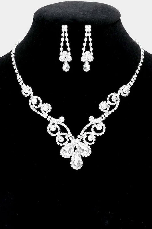Emprada Accessories Triple Silver Teardrop Accented Rhinestone Necklace 1 Emprada Accessories Triple Silver Teardrop Accented Rhinestone Necklace