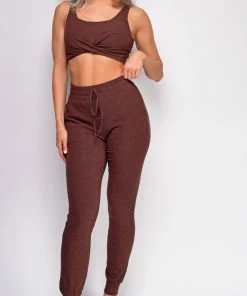 Emprada Reyna Brown Lounge Set