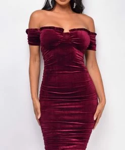 Emprada Regina Red Velvet Off Shoulder Dress 6 Emprada Regina Red Velvet Off Shoulder Dress